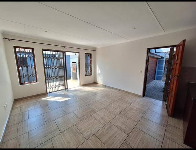3 BEDROOM TOWNHOUSE FOR SALE IN ARUNDO ESTATE